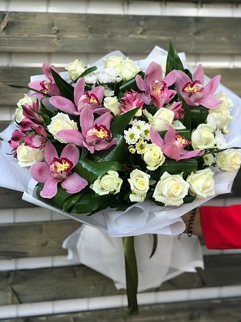 Букет цветов из: Розы и Хризантемы в Алагире