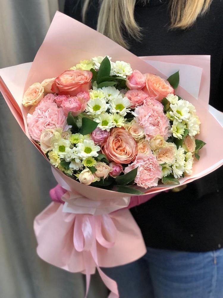 Букет цветов из: Гвоздики, Розы и Хризантемы в Алагире