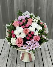 Букет цветов из:  Альстромерии, Гвоздики, Розы и Хризантемы в Алагире