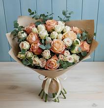 Букет цветов из:  Альстромерии и Розы в Алагире