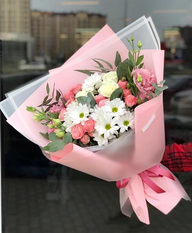 Букет цветов из: Розы, Лизиантусы и Хризантемы в Алагире